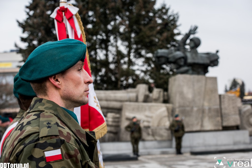 Uroczyste odsłonięcie pomnika