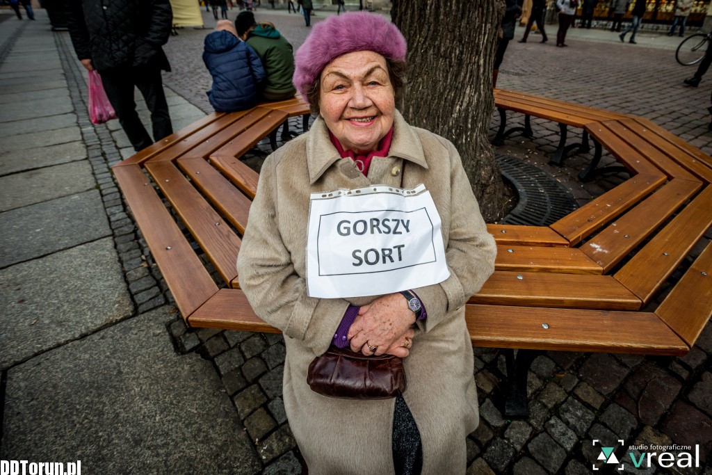 Protest KOD na Rynku Staromiejskim