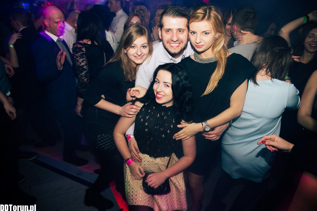 Zabawa do białego rana w Monaco Club