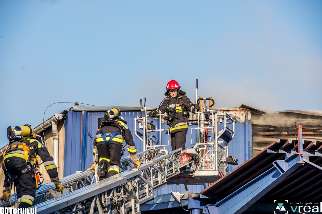 Pożar hali przy Szosie Bydgoskiej