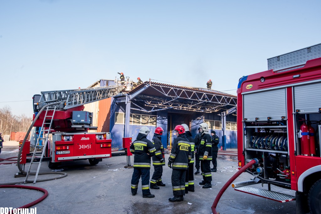 Pożar hali przy Szosie Bydgoskiej