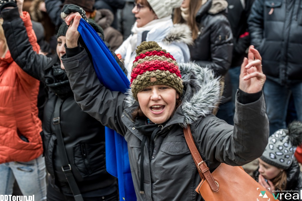 Flash Mob KOD-u pod Kopernikiem