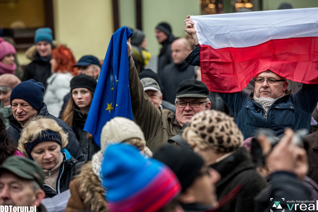 Flash Mob KOD-u pod Kopernikiem