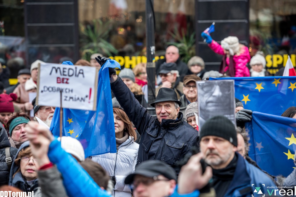Flash Mob KOD-u pod Kopernikiem
