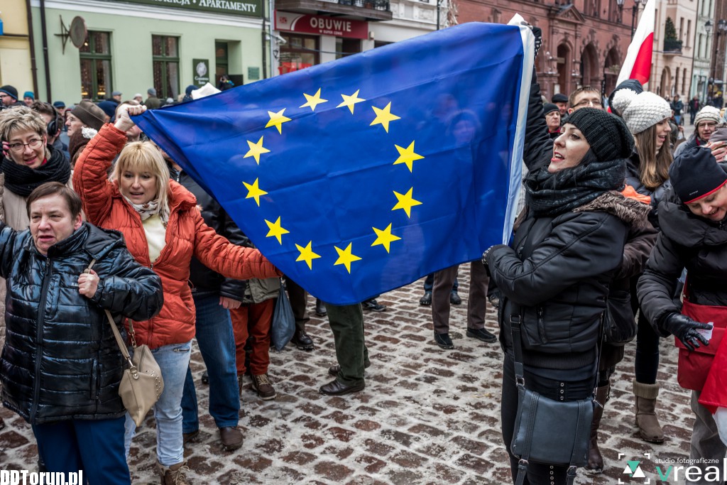 Flash Mob KOD-u pod Kopernikiem