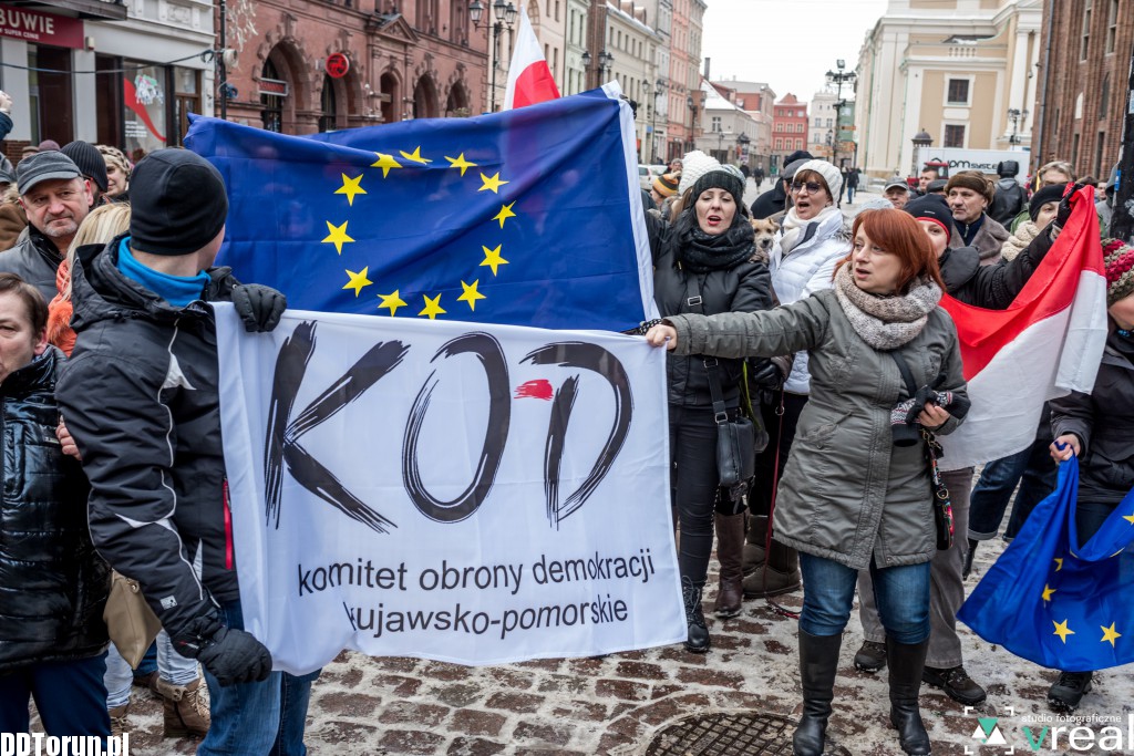 Flash Mob KOD-u pod Kopernikiem