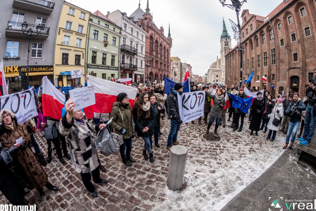 Flash Mob KOD-u pod Kopernikiem