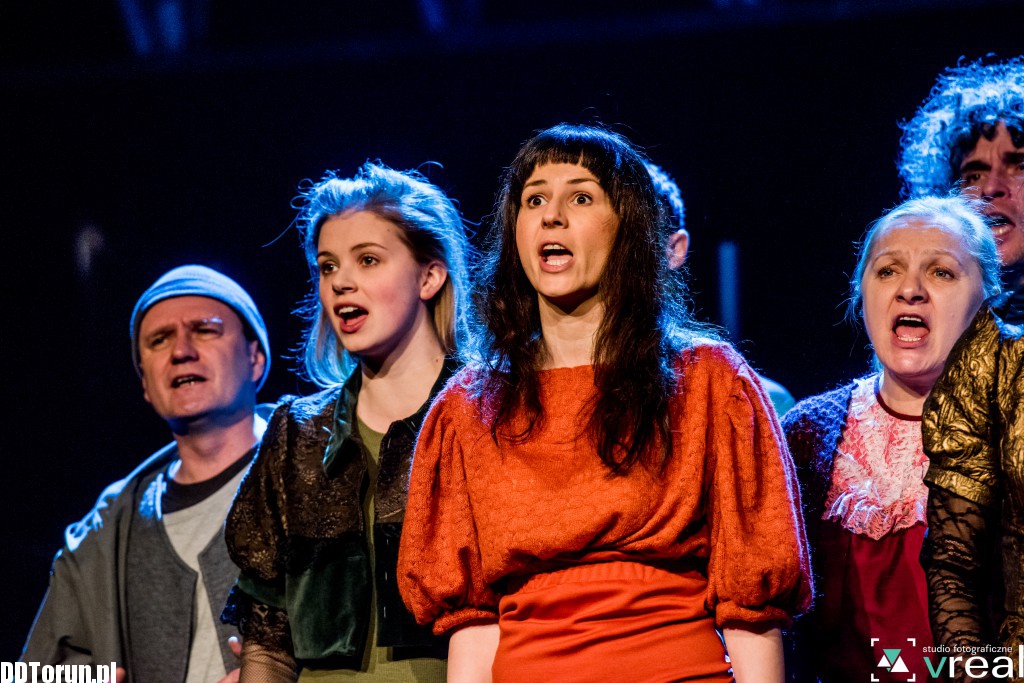 Nieskończona historia w Teatrze Horzycy