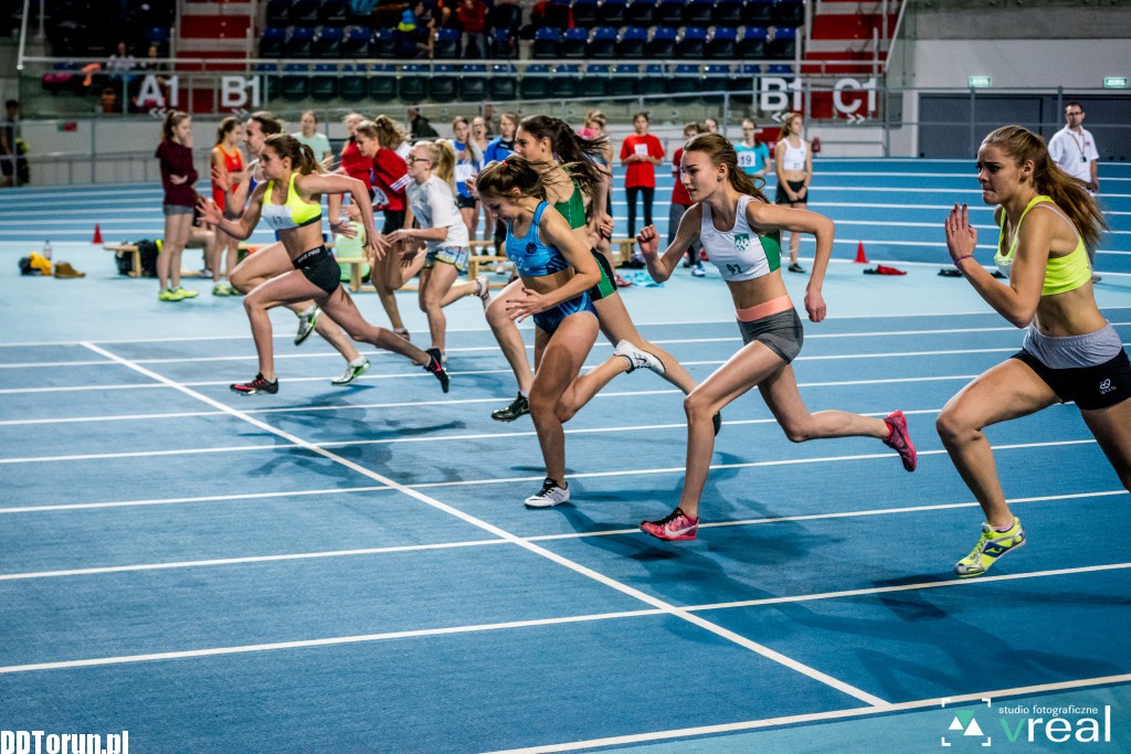 Zawody lekkoatletyczne w hali