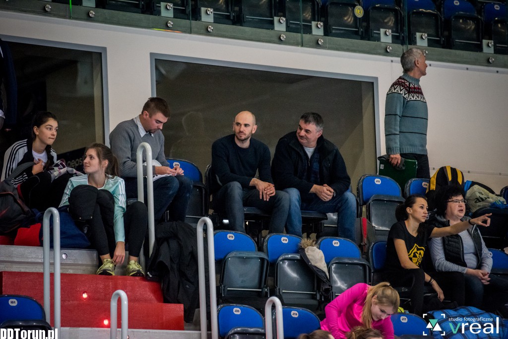 Zawody lekkoatletyczne w hali