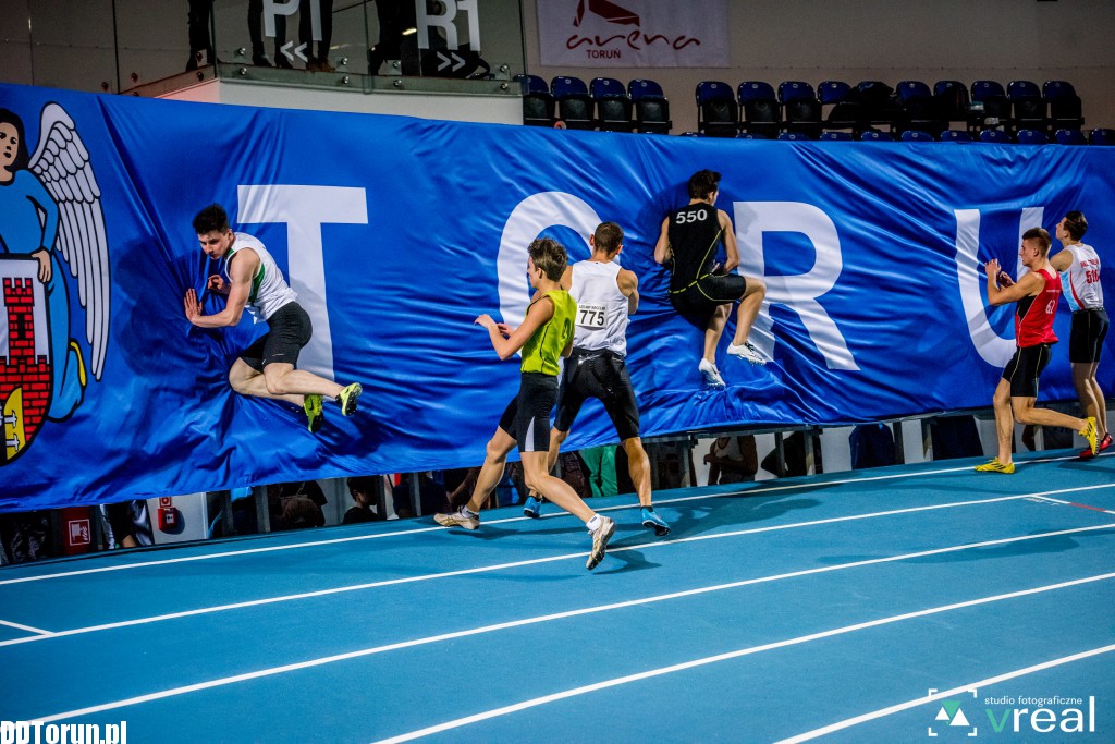 Zawody lekkoatletyczne w hali