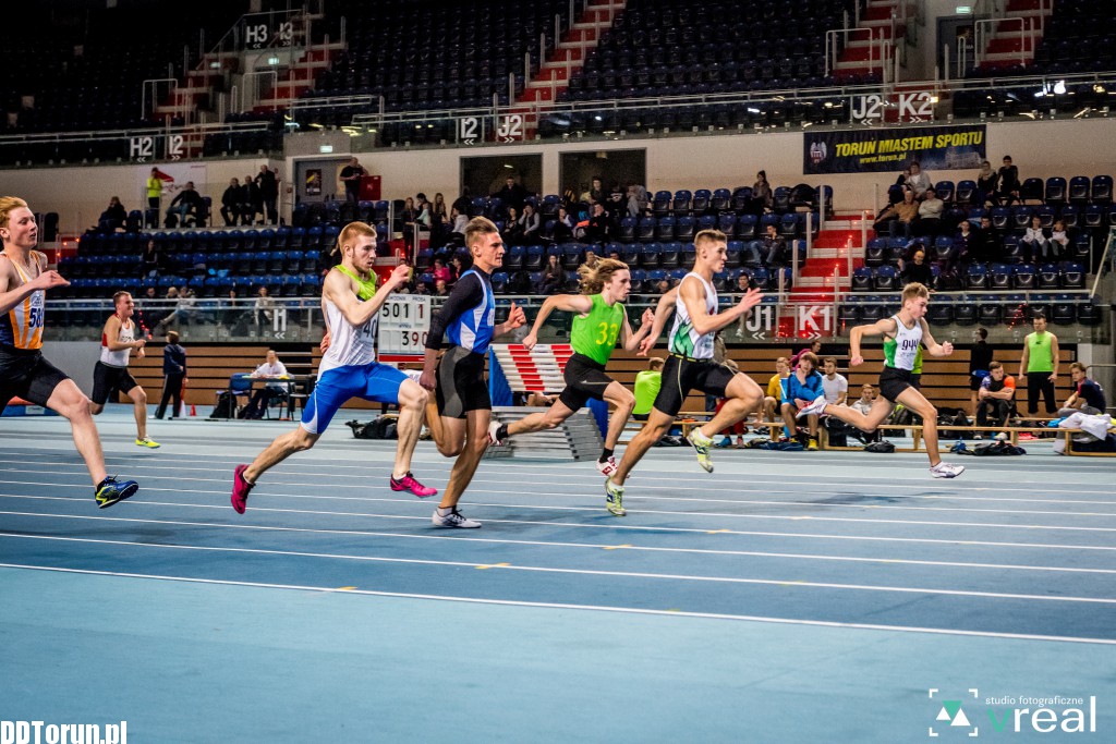 Zawody lekkoatletyczne w hali