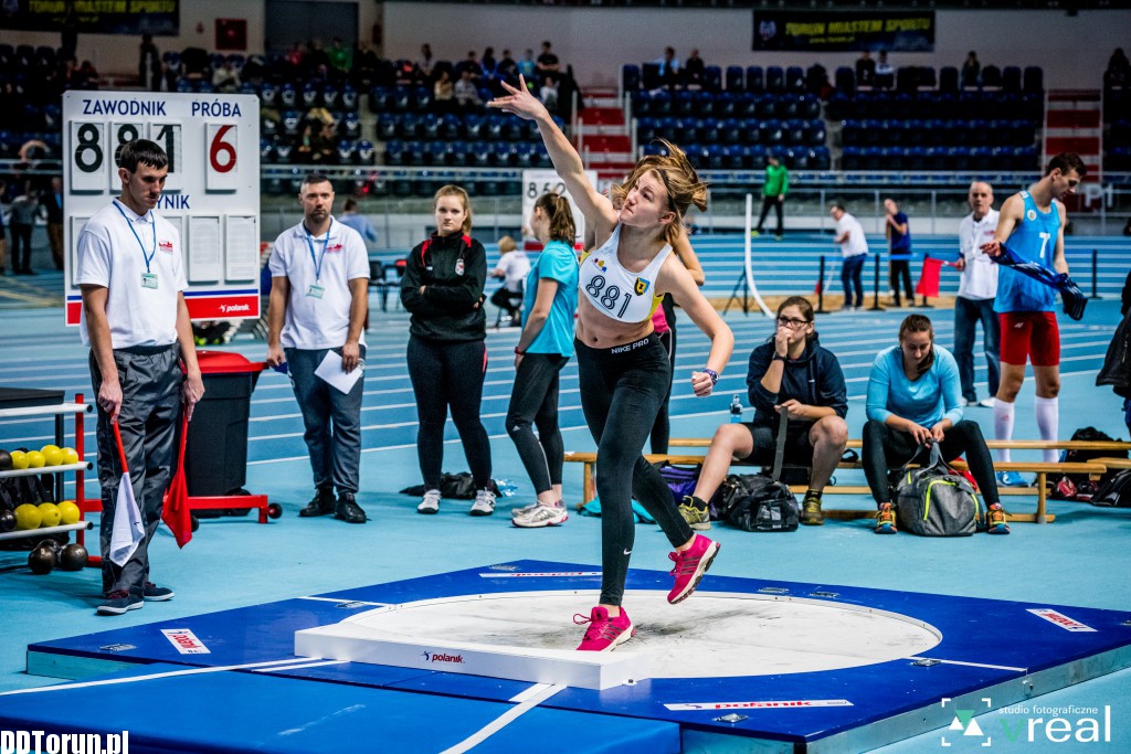 Zawody lekkoatletyczne w hali