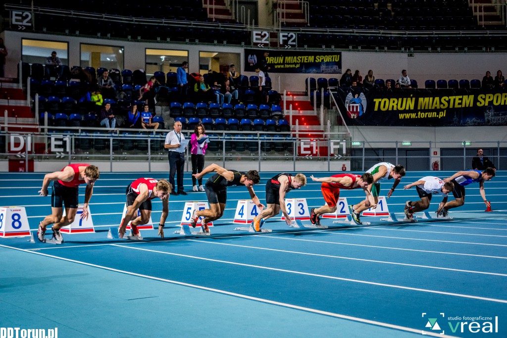 Zawody lekkoatletyczne w hali
