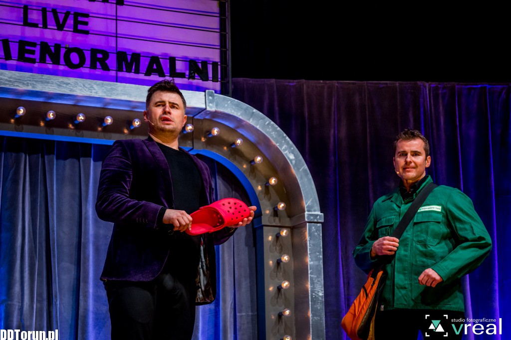 Kabaret Paranienormalni w auli UMK