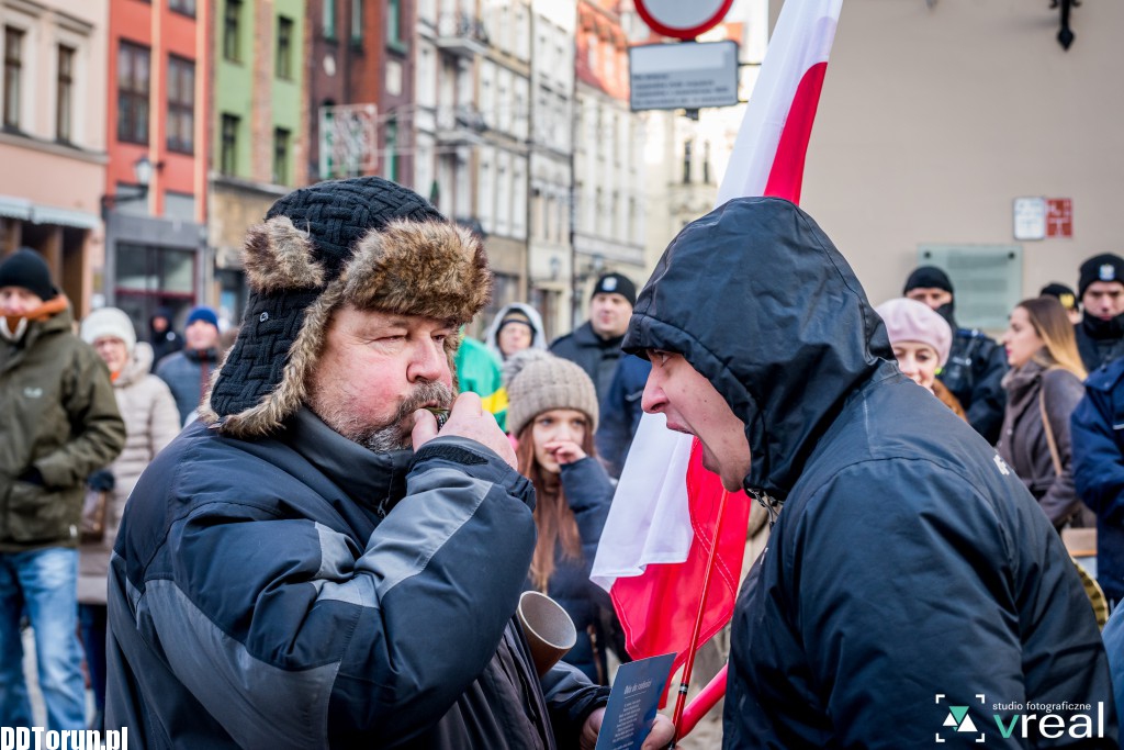 Manifestacja KOD w Toruniu