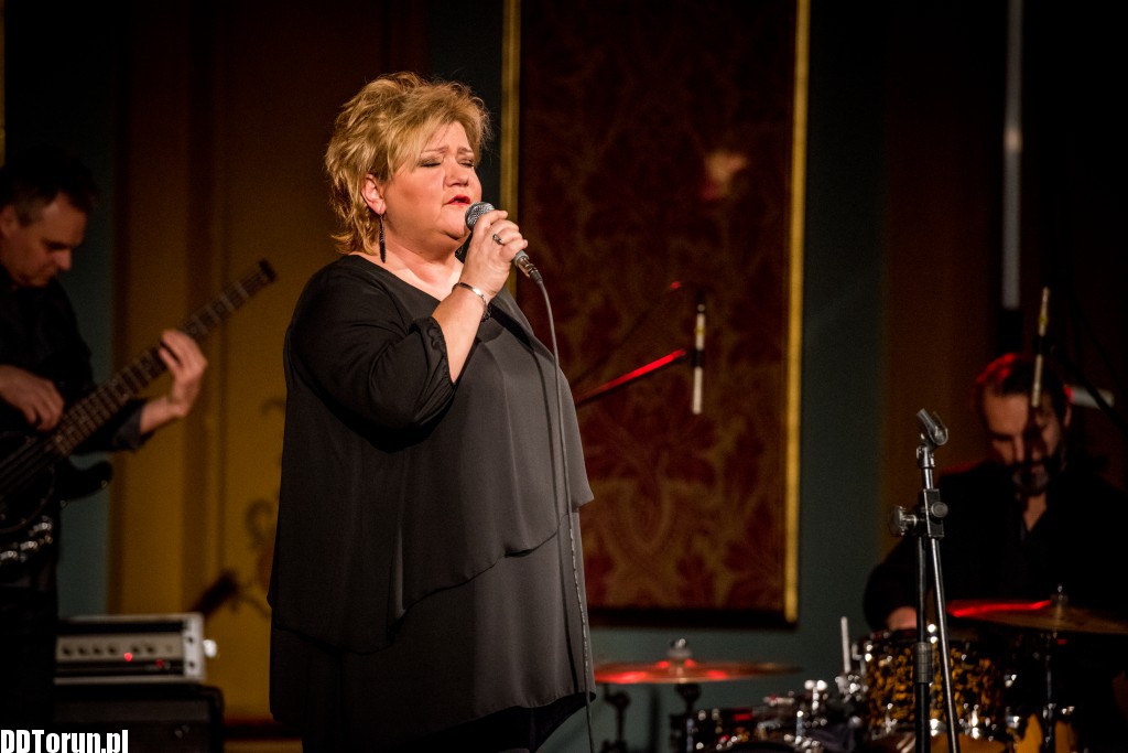 Koncert Lory Szafran w Dworze Artusa