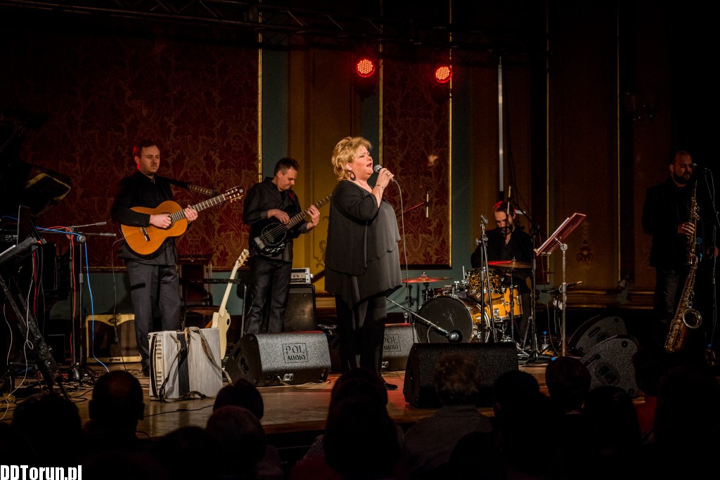 Koncert Lory Szafran w Dworze Artusa