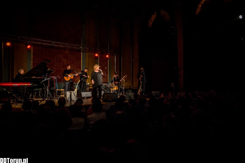 Koncert Lory Szafran w Dworze Artusa