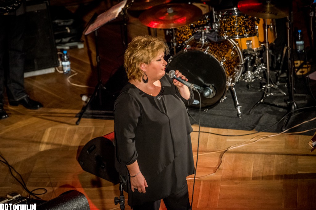 Koncert Lory Szafran w Dworze Artusa