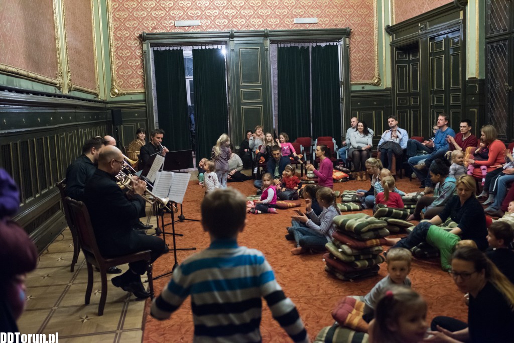 Koncert Czas dla nas w Dworze Artusa