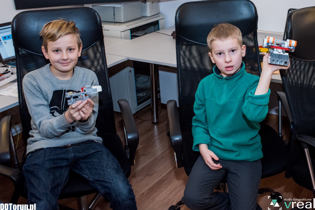 Zajęcia z robotyki w Domu Harcerza