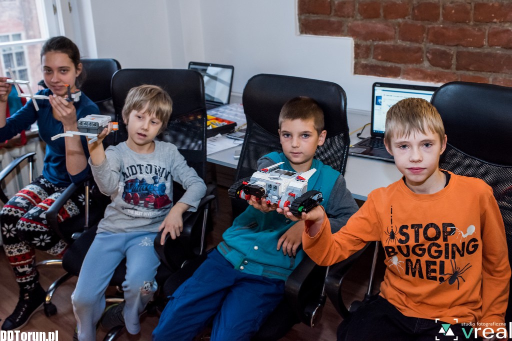 Zajęcia z robotyki w Domu Harcerza
