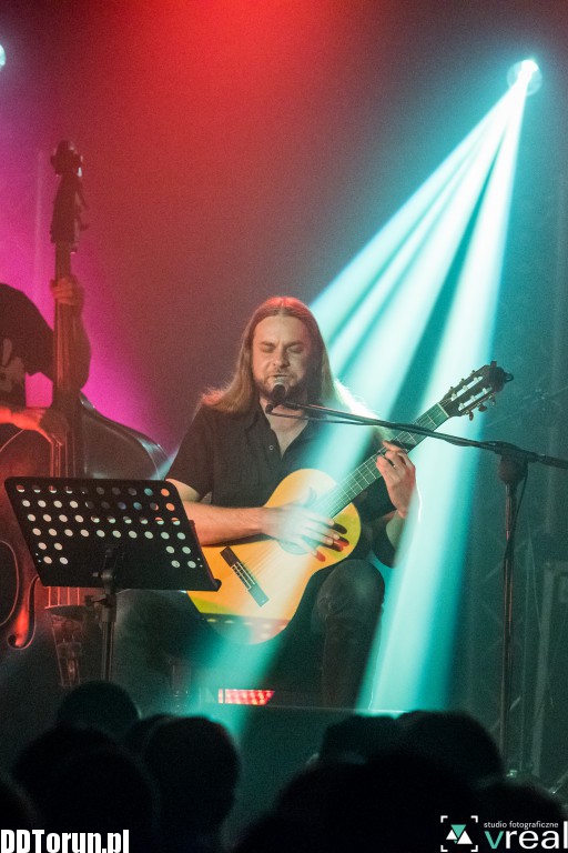 Koncert Kazika w Dworze Artusa