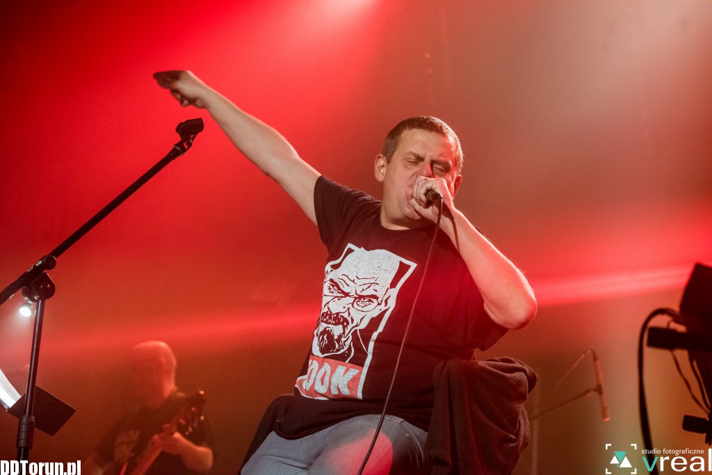 Koncert Kazika w Dworze Artusa