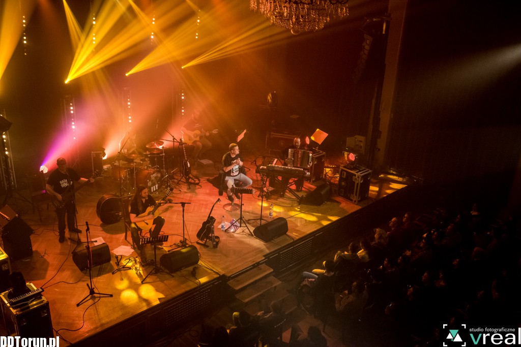 Koncert Kazika w Dworze Artusa