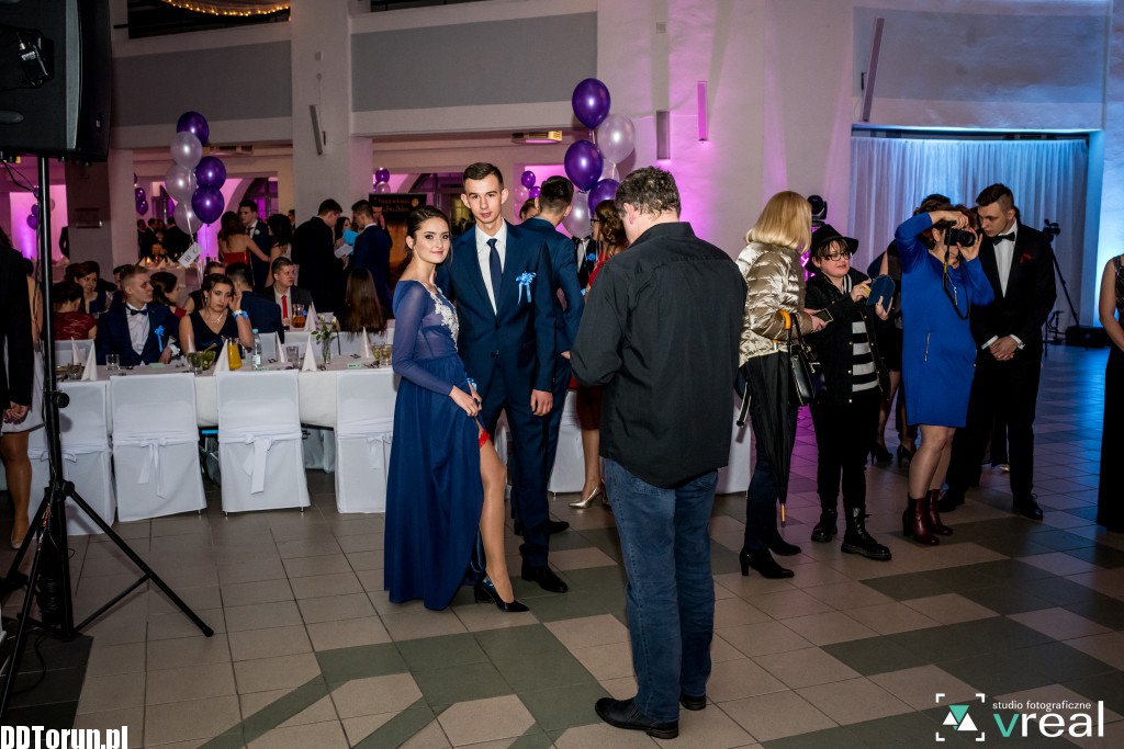 Studniówka licealistów z X LO