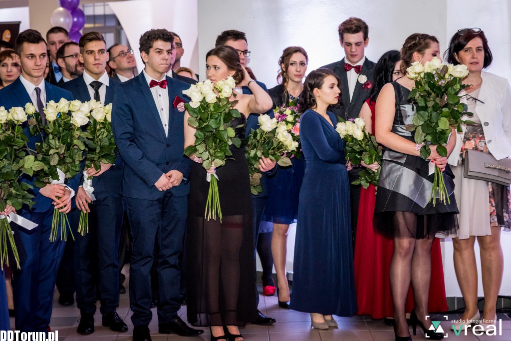 Studniówka licealistów z X LO