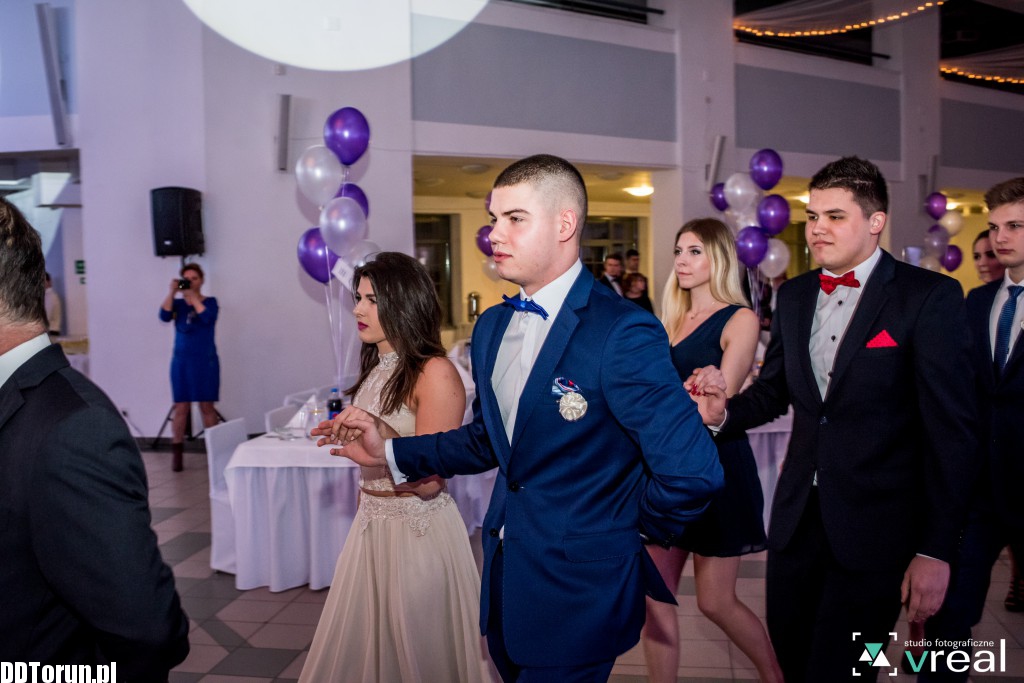 Studniówka licealistów z X LO