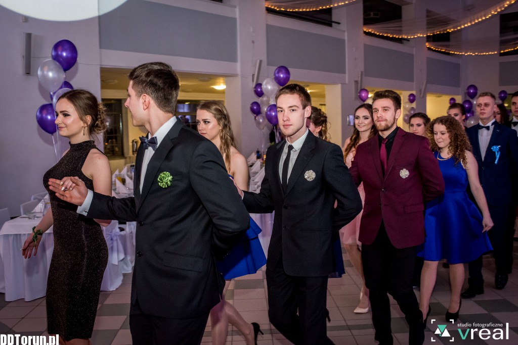 Studniówka licealistów z X LO
