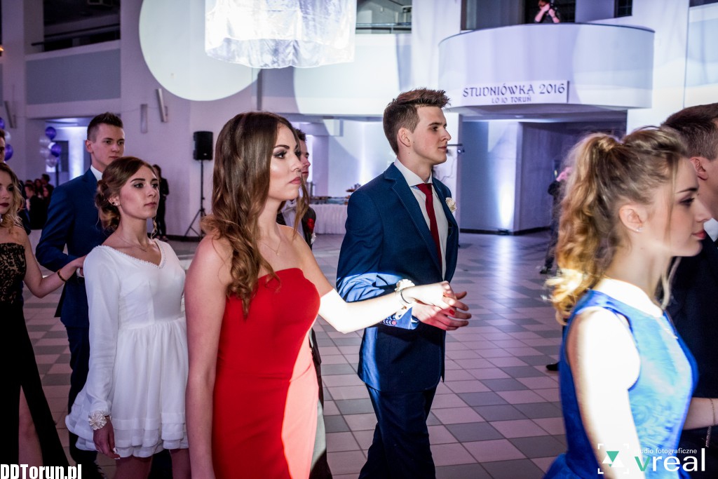 Studniówka licealistów z X LO
