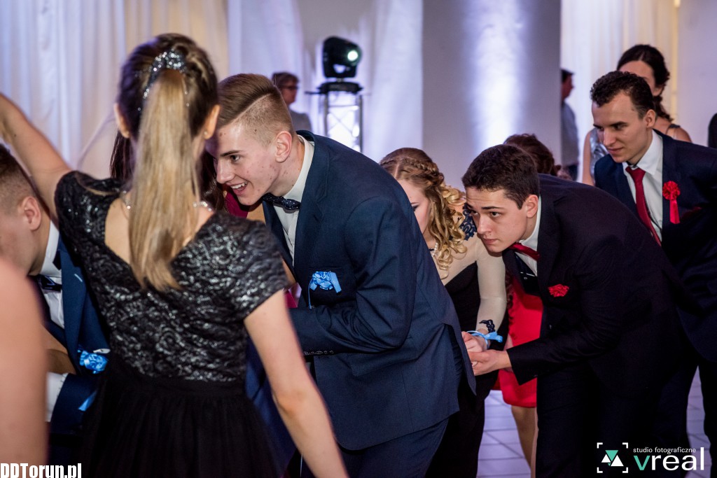 Studniówka licealistów z X LO