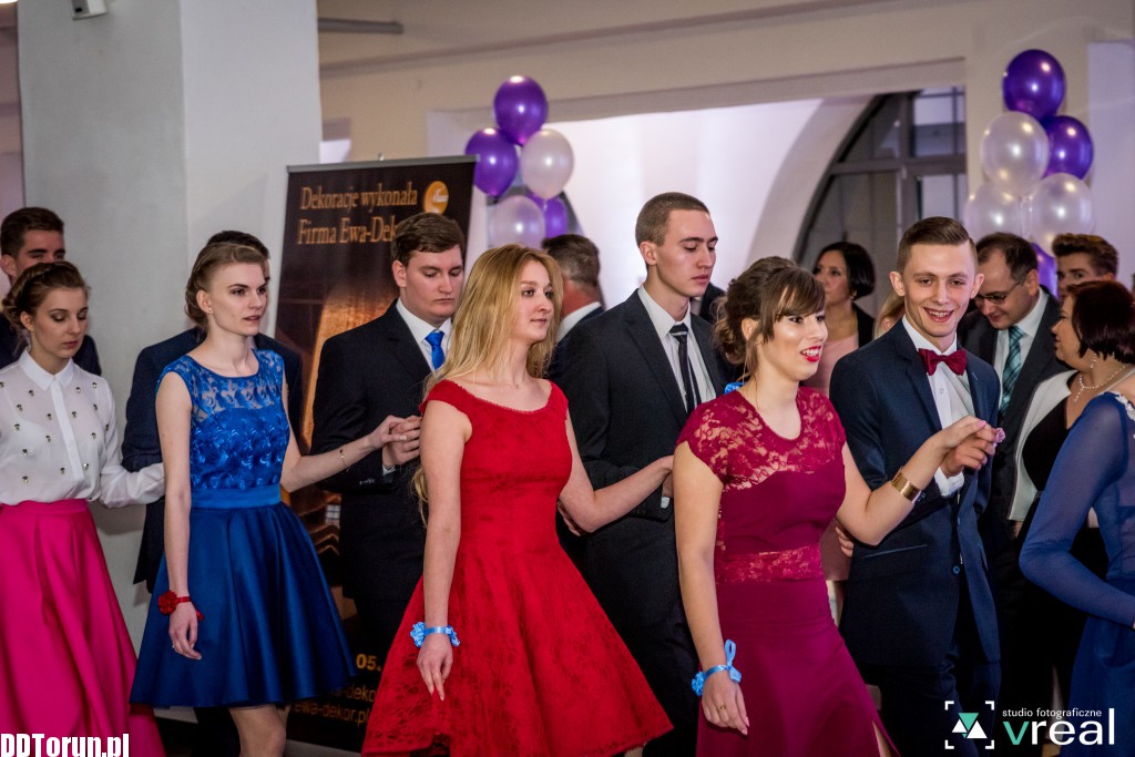 Studniówka licealistów z X LO