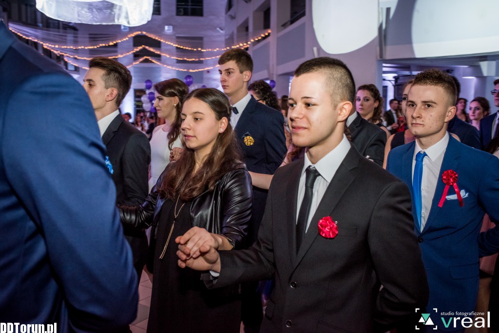 Studniówka licealistów z X LO