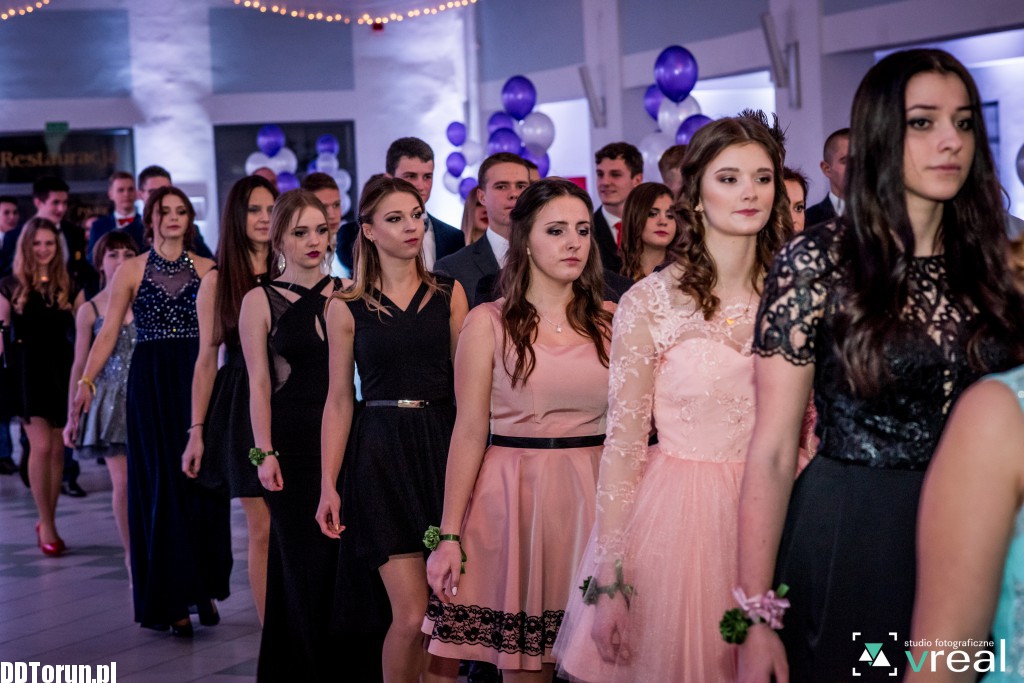 Studniówka licealistów z X LO