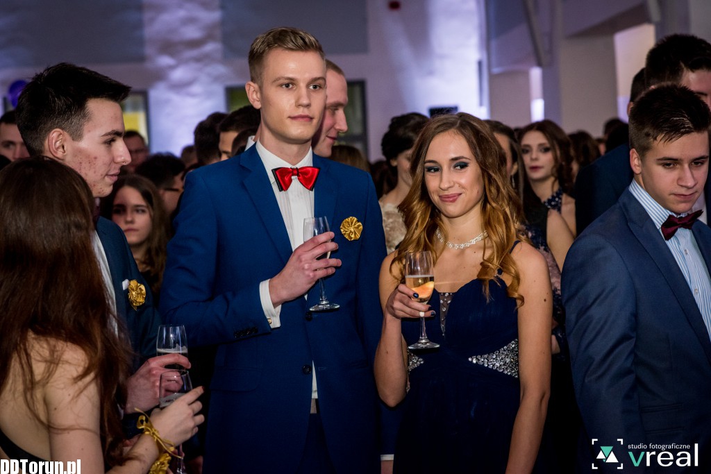 Studniówka licealistów z X LO