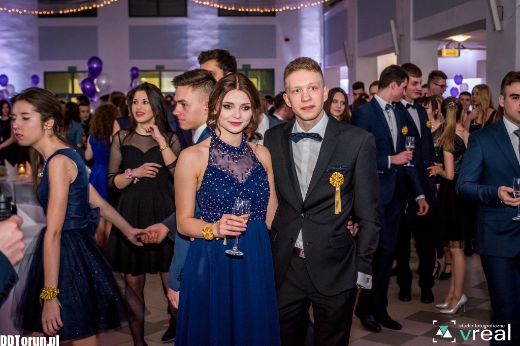 Studniówka licealistów z X LO