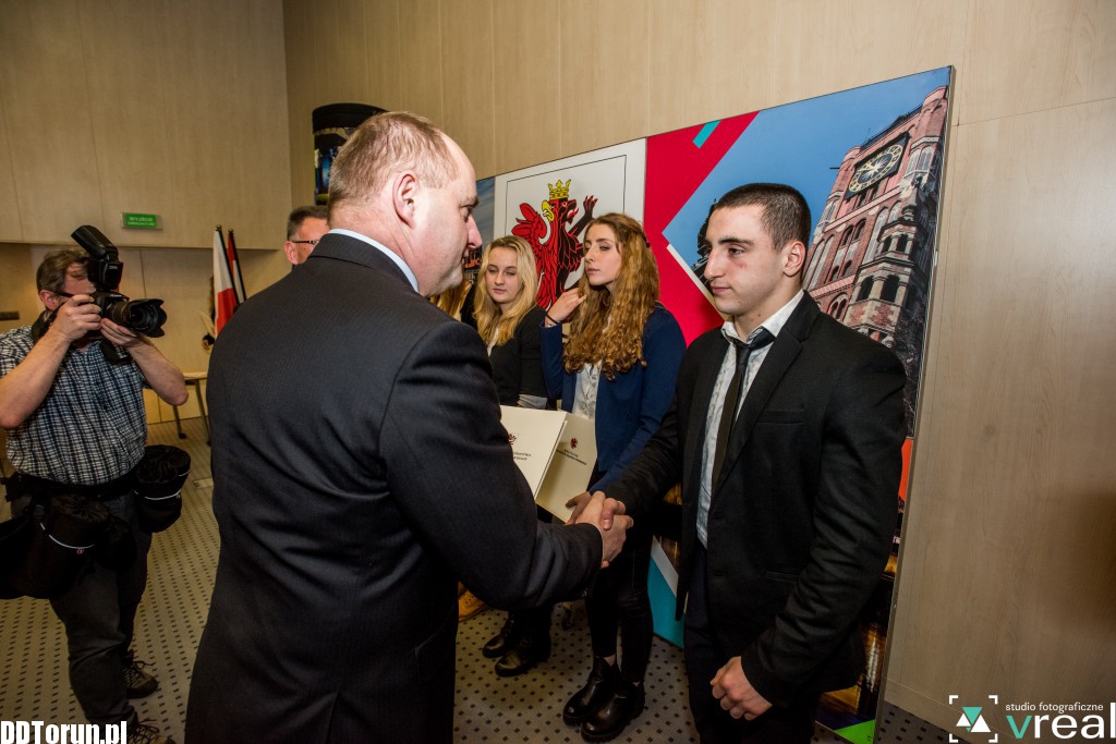 Stypendia od marszałka przyznane