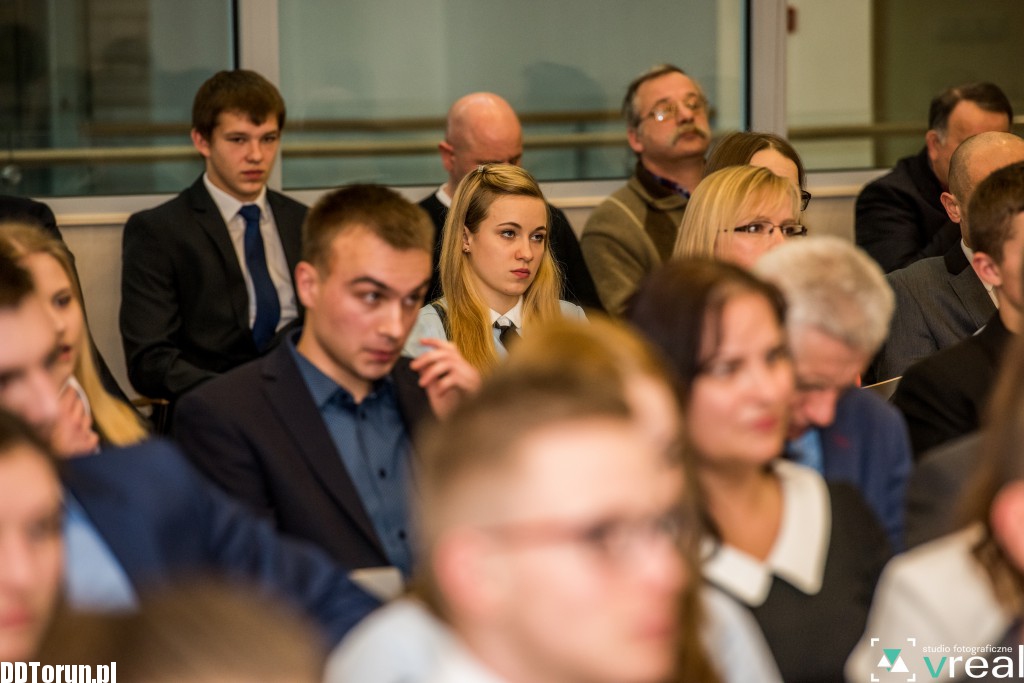 Stypendia od marszałka przyznane