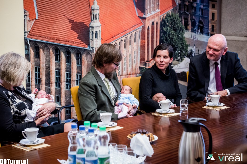 Trojaczki spotykają się z prezydentem