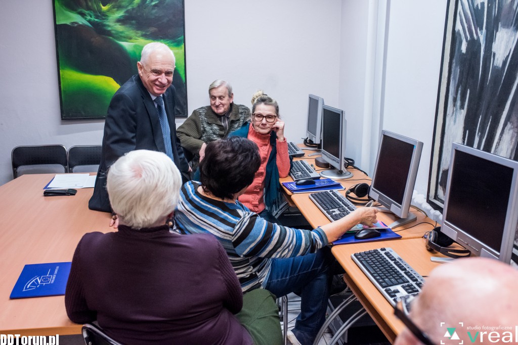 Kolejny kurs komputerowy u europosła