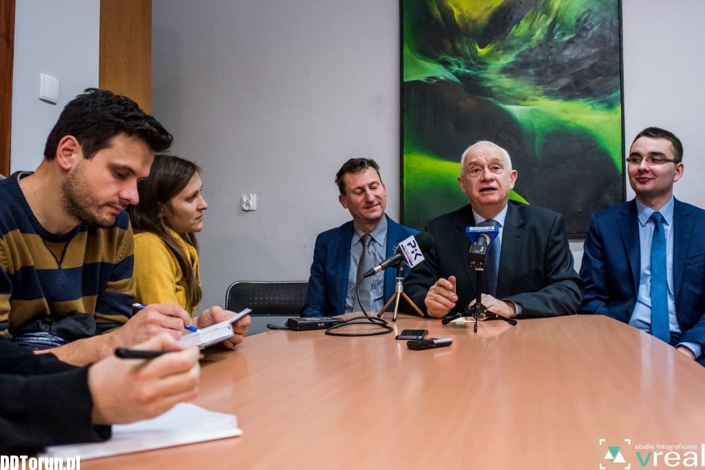 Kolejny kurs komputerowy u europosła