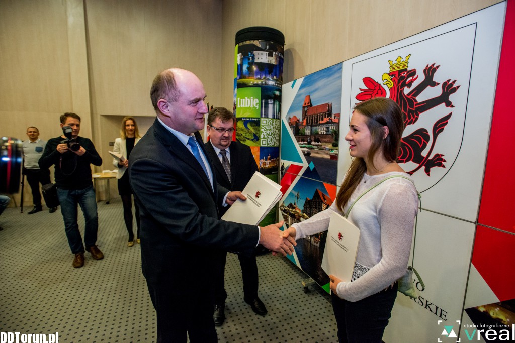 Marszałek wręczył nagrody