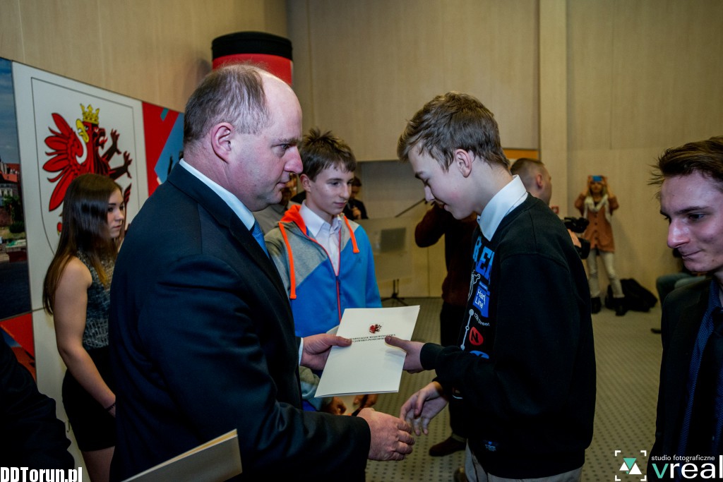 Marszałek wręczył nagrody