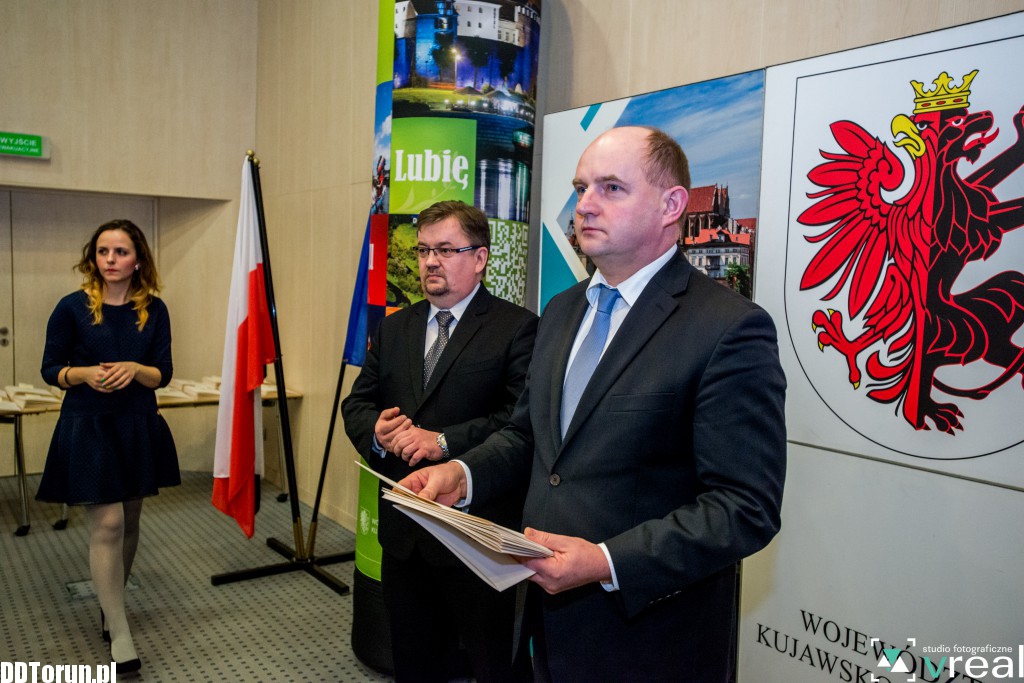 Marszałek wręczył nagrody