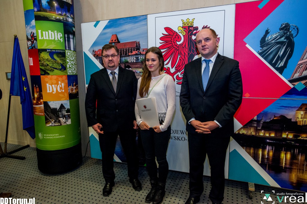 Marszałek wręczył nagrody